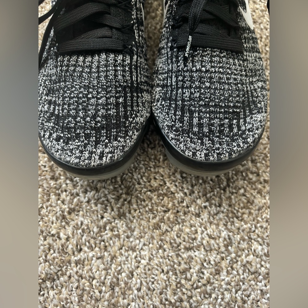 Women’s Nike Air VaporMax - Picture 9 of 10